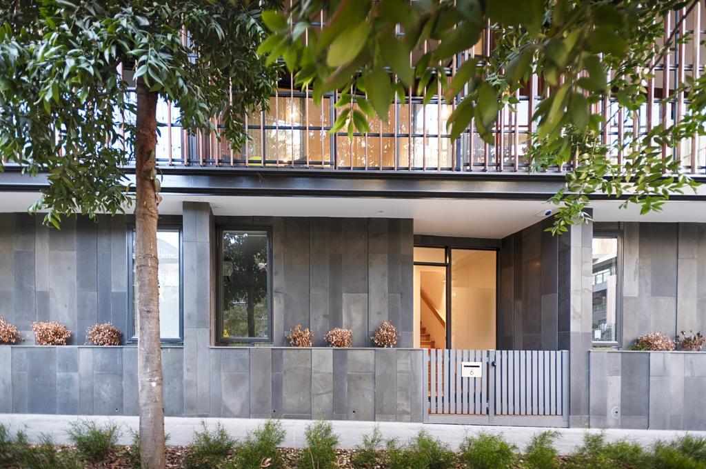 Orange Stay Townhouses Melbourne Exterior photo